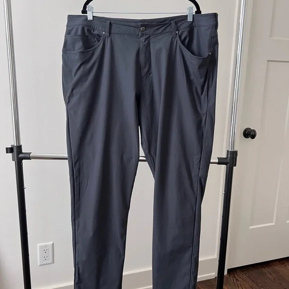 Lululemon Men’s ABC Pants - Picture 1 of 4